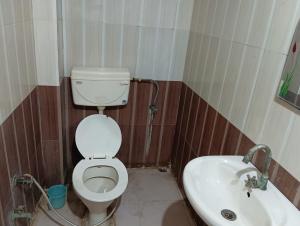 Kupatilo u objektu Hotel Kohinoor Palace