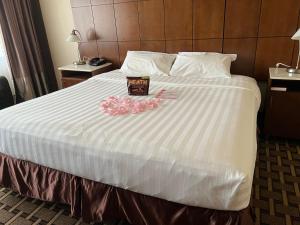 Gallery image of LA Crystal Hotel -Los Angeles-Long Beach Area in Carson