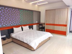 Foto sihtkohas Mahesāna asuva majutusasutuse The Grand Takshak Hotel galeriist