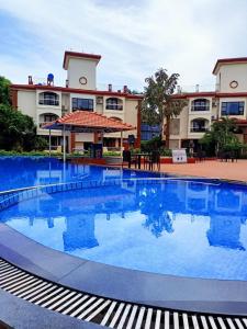 The swimming pool at or close to Sun City Resort