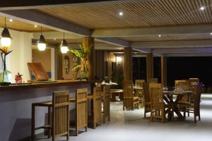 Betikure Parc Lodge餐厅或其他用餐的地方