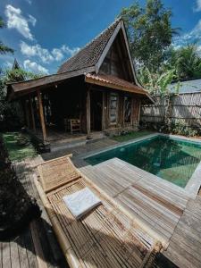 Piscina di Sarini Villas o nelle vicinanze