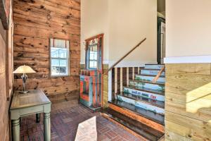 Fotografie z fotogalerie ubytování Unique Joplin Gem Converted Train Car Studio v destinaci Joplin