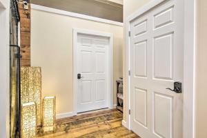 Fotografie z fotogalerie ubytování Unique Joplin Gem Converted Train Car Studio v destinaci Joplin