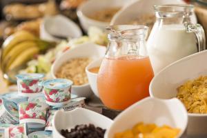 Makanan di atau berdekatan hotel