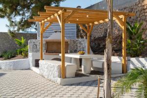 Fotografia z galérie ubytovania Lido White Villa v destinácii Pefkos