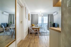 Fotografia z galérie ubytovania ApartamentySnu, Struga Tower Double Gold z parkingiem v destinácii Radom