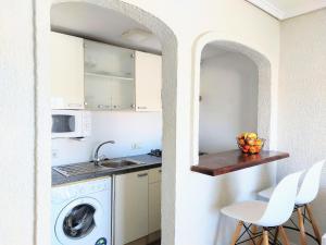 Kuchyň nebo kuchyňský kout v ubytování Apartamentos Strand Jávea