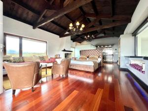 Fotografia z galérie ubytovania Suite only adults with Breakfast included, FreeWifi, shared pool, ocean view in Yaiza v destinácii Yaiza
