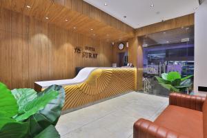 Χώρος καθιστικού στο HOTEL SURAT