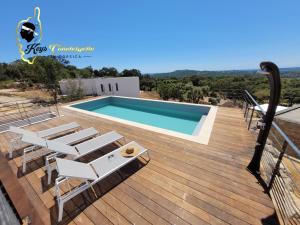 Zdjęcie z galerii obiektu Casa Balancinu Vue panoramique sur montagne et Mer Piscine Privée w mieście Sainte-Lucie de Porto-Vecchio