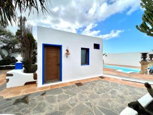 Fotografia z galérie ubytovania Junior Suite /BB, Wifi, piscina y terraza con vista en Yaiza v destinácii Yaiza