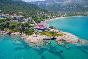 Gallery image of Seascape Villas Kinira - Elia & Anatoli in Koinyra