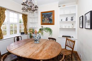 Fotografie z fotogalerie ubytování Elegant Garden Cottage near Hampstead Heath & Tube v Londýně + 26 fotografií