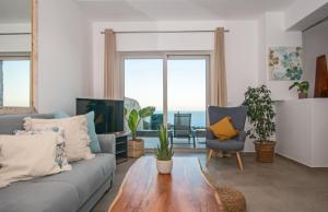 Et opholdsområde på Spartia sea view Villa by "elite"