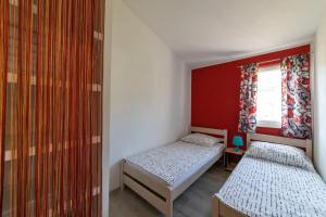 Posteľ alebo postele v izbe v ubytovaní Holiday Home Chester with Heated Pool