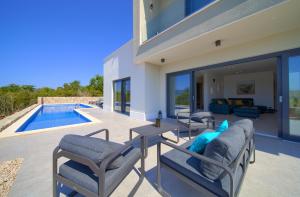 Fotografia z galérie ubytovania Villa SUNSET with private pool v destinácii Pinezici + 32 fotografií
