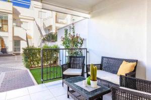A balcony or terrace at Apartamento Pink Vistabella