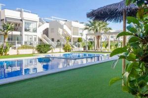 The swimming pool at or close to Apartamento Pink Vistabella