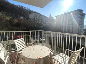 Fotografia z galérie ubytovania Charmant T1 Bis de 35m² avec Terrasse Sud/Est, Parking Privé, Piscine et Tennis - Aix-les-Bains - FR-1-555-80 v destinácii Aix-les-Bains