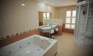 Koupelna v ubytování Gran Hotel Ciudad Del Sur