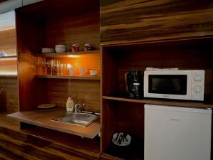 A kitchen or kitchenette at Business Box