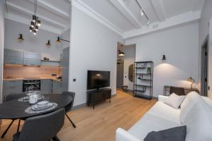 Ruang duduk di Lutsu Residents - Unique apartment in Old Town, Keyless