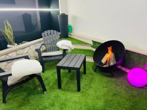 A seating area at Loft Terracina