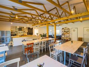 Kuchyň nebo kuchyňský kout v ubytování Hostel Zahrada Mikulov
