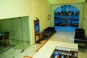 Swimmingpoolen hos eller tæt på Al Faisal Hotel Suites