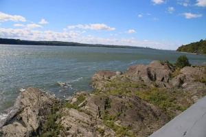Gallery image of Om chalet 2 avec spa et foyer bordé du fleuve in St-Pierre-de-l'Île-d'Orléans +11 photos