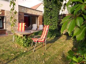 Ein Garten an der Unterkunft Ferienwohnung Thiel