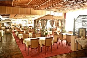 A restaurant or other place to eat at Pension Zierlinger