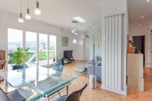 Posedenie v ubytovaní Beautiful villa with panoramic view over Nice