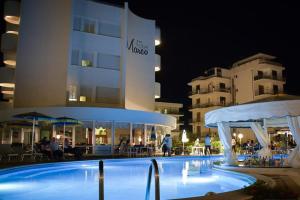Bazén v ubytování Hotel Marco nebo v jeho okolí