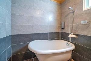 Koupelna v ubytování Hejia B&B