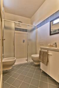 Ένα μπάνιο στο La Villanella - Theater Home