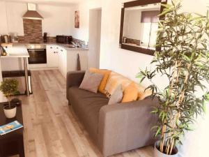 Kuchyňa alebo kuchynka v ubytovaní Lovely 2 Bed Apartment in Alcalali