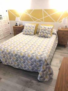 Posteľ alebo postele v izbe v ubytovaní Lovely 2 Bed Apartment in Alcalali