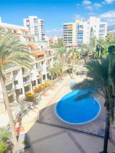 Bazén v ubytování PARADISE HOLIDAYS 2 BEDROOMS & SEA VIEW, Tenerife nebo v jeho okolí