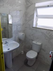 Koupelna v ubytování Albergue de São Bento