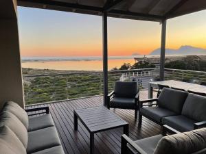 Gallery image of Hermanus Beach House at CShine in Hermanus
