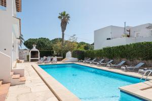 Bazén v ubytovaní Newly Renovated Apartment Sunset1, Pool, Free Wifi, AC alebo v jeho blízkosti