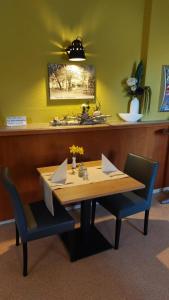 Hotel & Restaurant Lindengarten, Lübben (updated prices 2025)