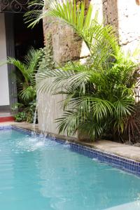 สระว่ายน้ำที่อยู่ใกล้ ๆ หรือใน Hotel Los Balcones Leon