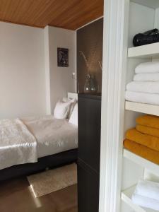Postel nebo postele na pokoji v ubytování Appartement Zuid 5