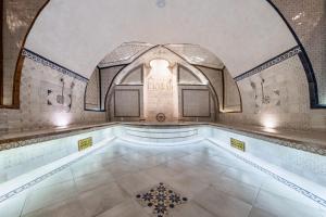 Hồ bơi trong/gần Atrium Konak