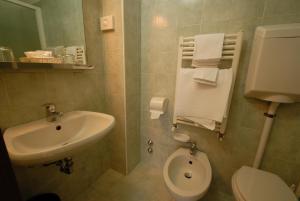 Ванная комната в Hotel Ravenna