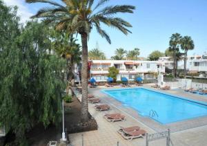 Hồ bơi trong/gần Studio-appartement EL CHAPARRAL con hermosa vista y piscina