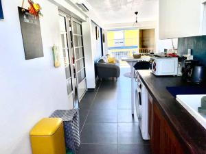 Dapur atau dapur kecil di Appart cosy à Pointe-à-Pitre